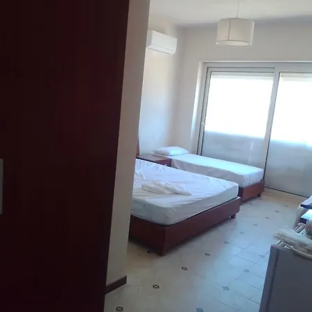 Mari-luna Guest house